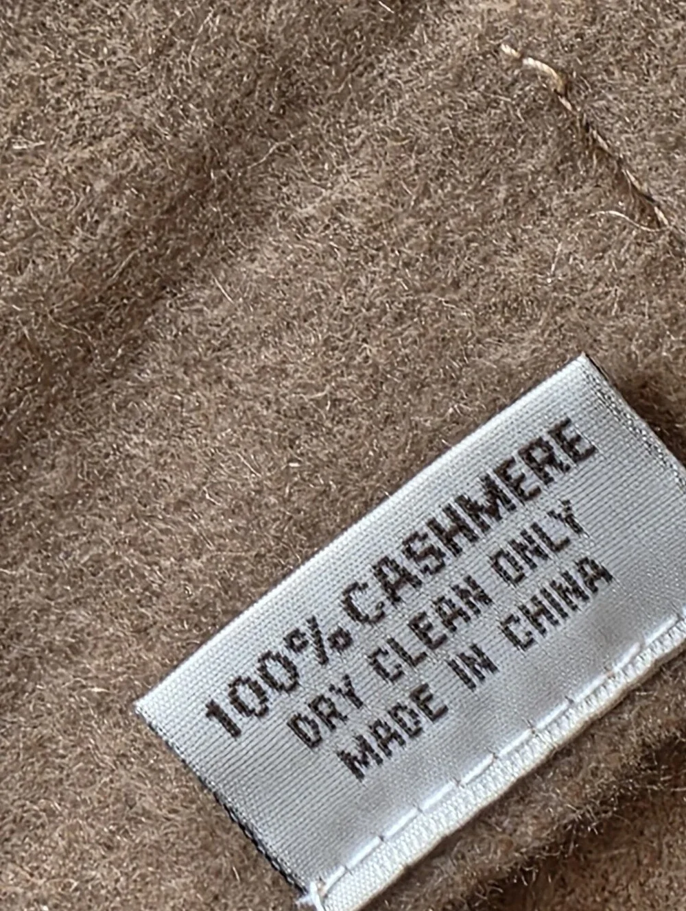 Pronto Uomo 100% Cashmere Camel Colored Tasseled Scarf EUC OS